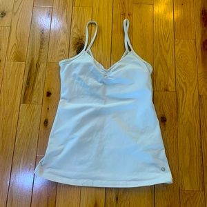 White lululemon tank